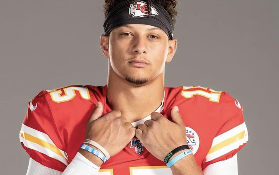 Chiefs marvel at Mahomes yet realize he can't do it alone